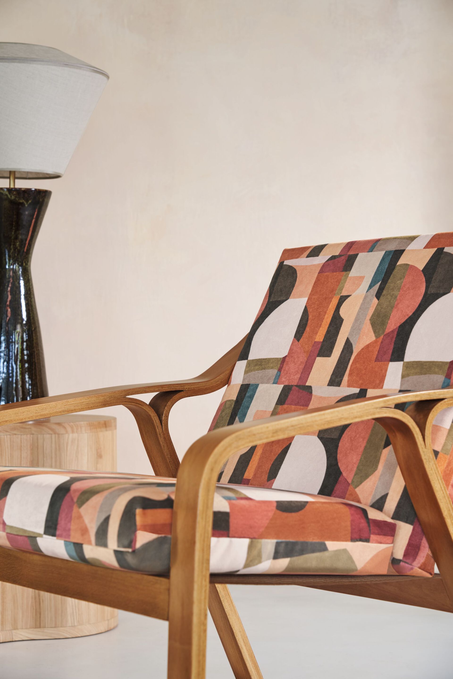 Моющаяся бархатная ткань с графическим рисунком Casamance Avant première ARCH-00038274 - Вид №2