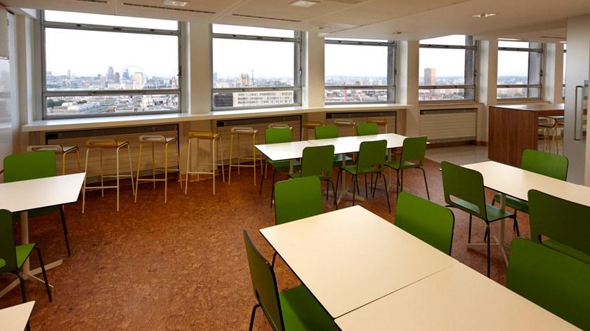 Deadgood Табурет из фанеры с подставкой для ног Form F21s/l - Вид №3