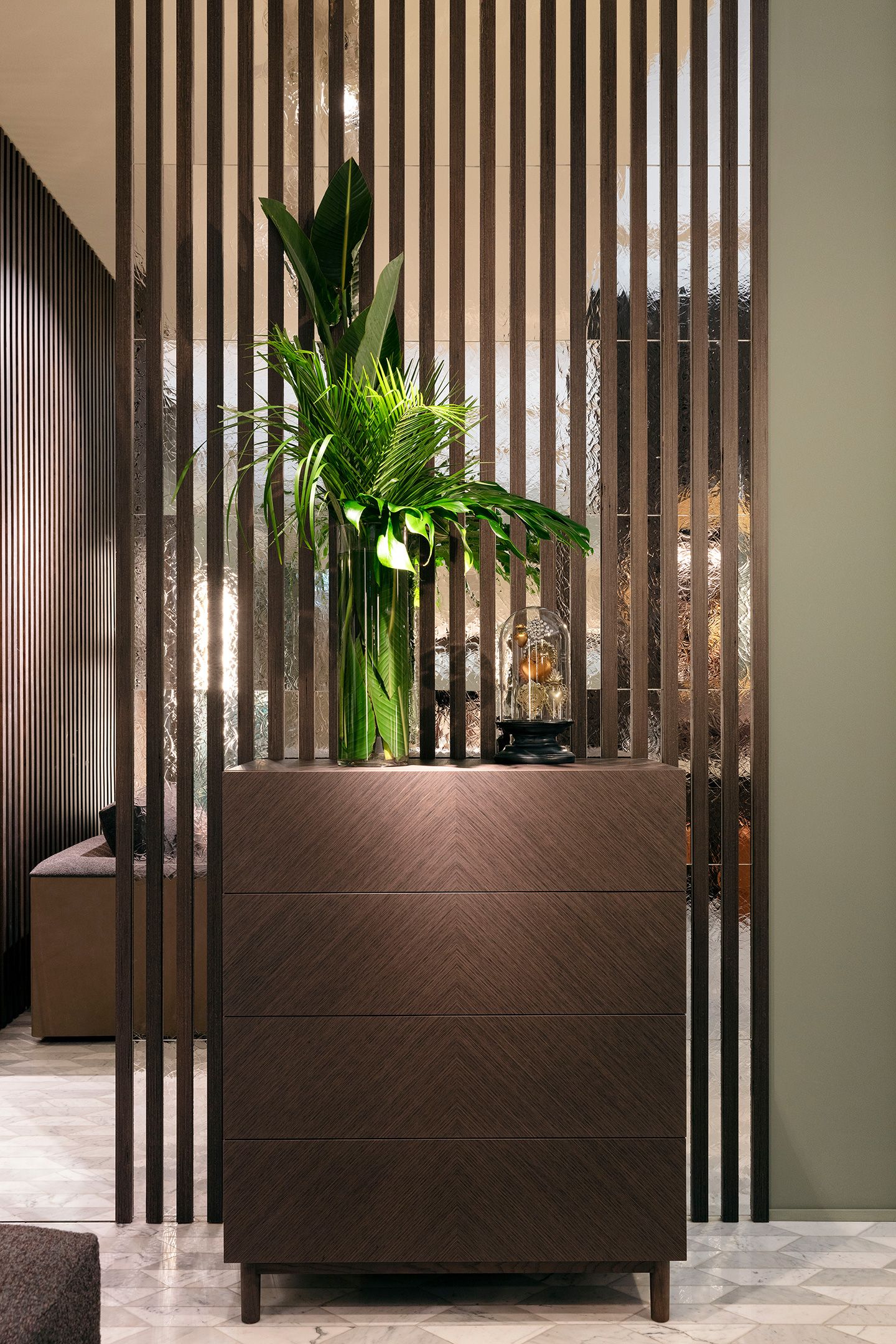 Комод из шпона со встроенными ручками Sicis пэчворк ARCH-00047636 - Вид №1