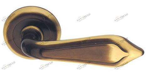 Pasini Ручка из латуни на розетке Anubi 3421 