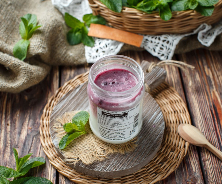 5901 Йогурт греческий 5% с черничным вареньем Вкусляндия 