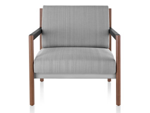 Тканевое кресло с подлокотниками