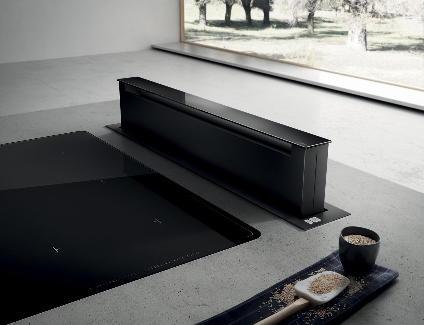 PANDORA BL/F/90-PRF0120979 Вытяжка / встраивается в столешницу, 90см, 1200м3, периметриальное всасывание, пульт ду, электронное управление, черная Elica 