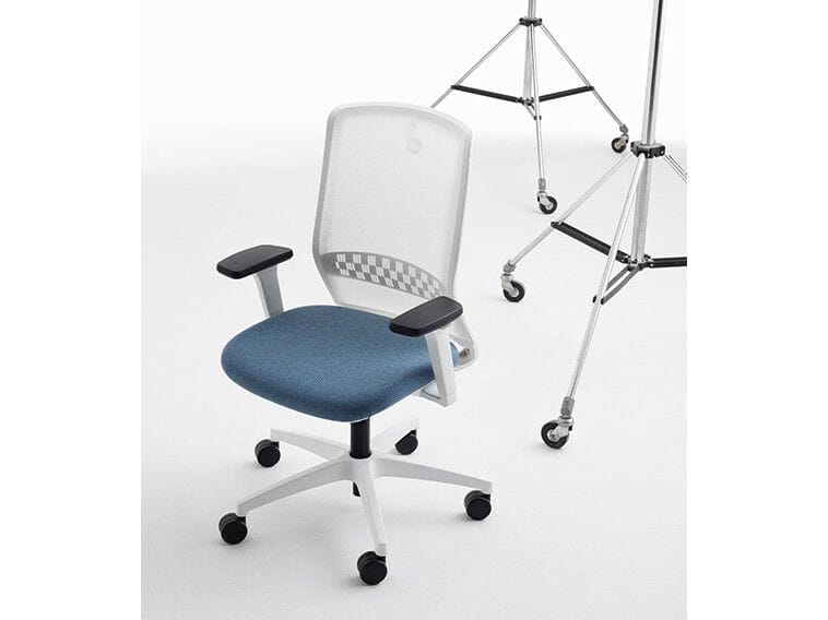 Поворотный сетчатый офисный стул с подлокотниками 5 спиц Nahu Halley ARCH-00142319 - Вид №1