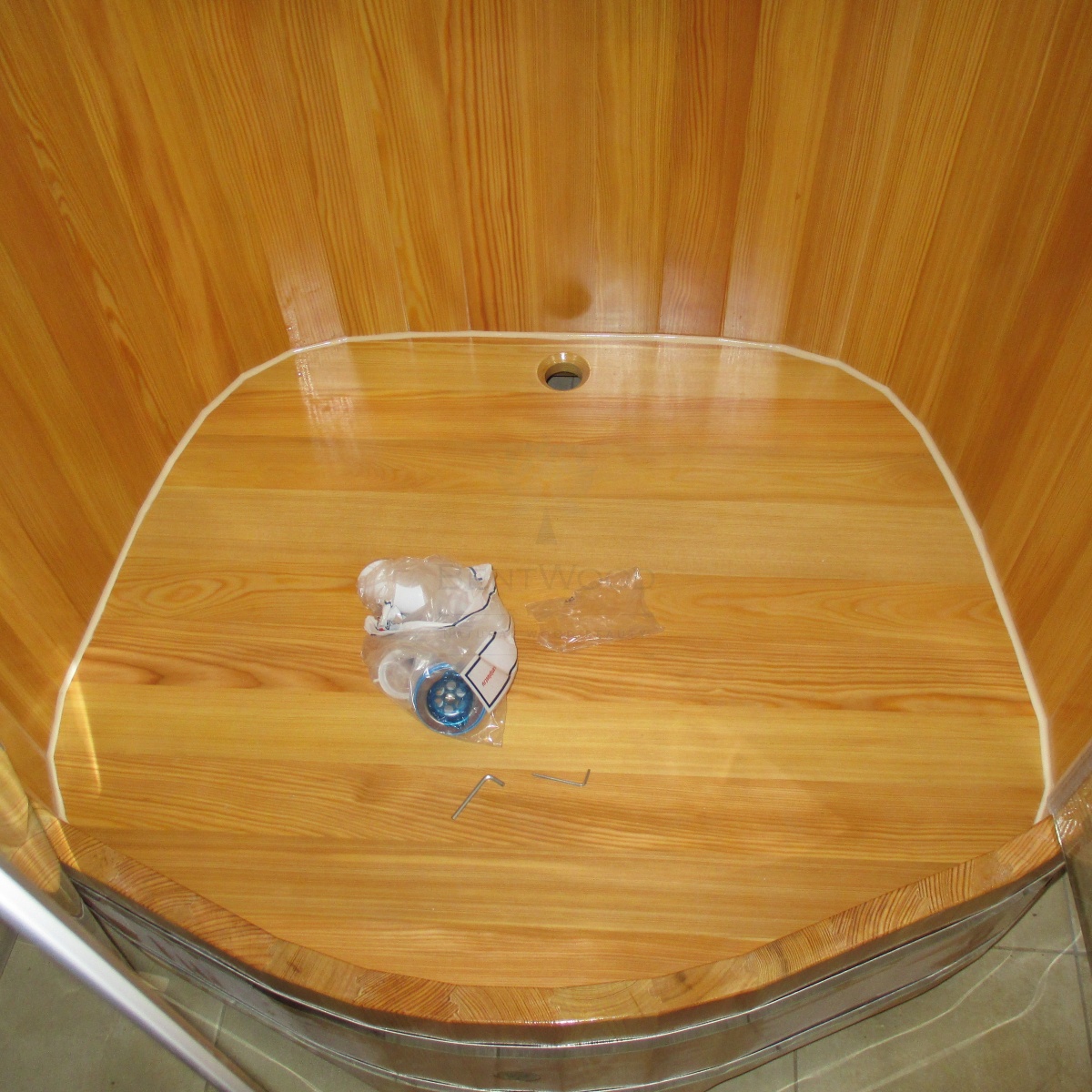 132 Душевая кабина со стеклянными дверцами (лиственница натуральная премиум) Alyarus  - Вид №4