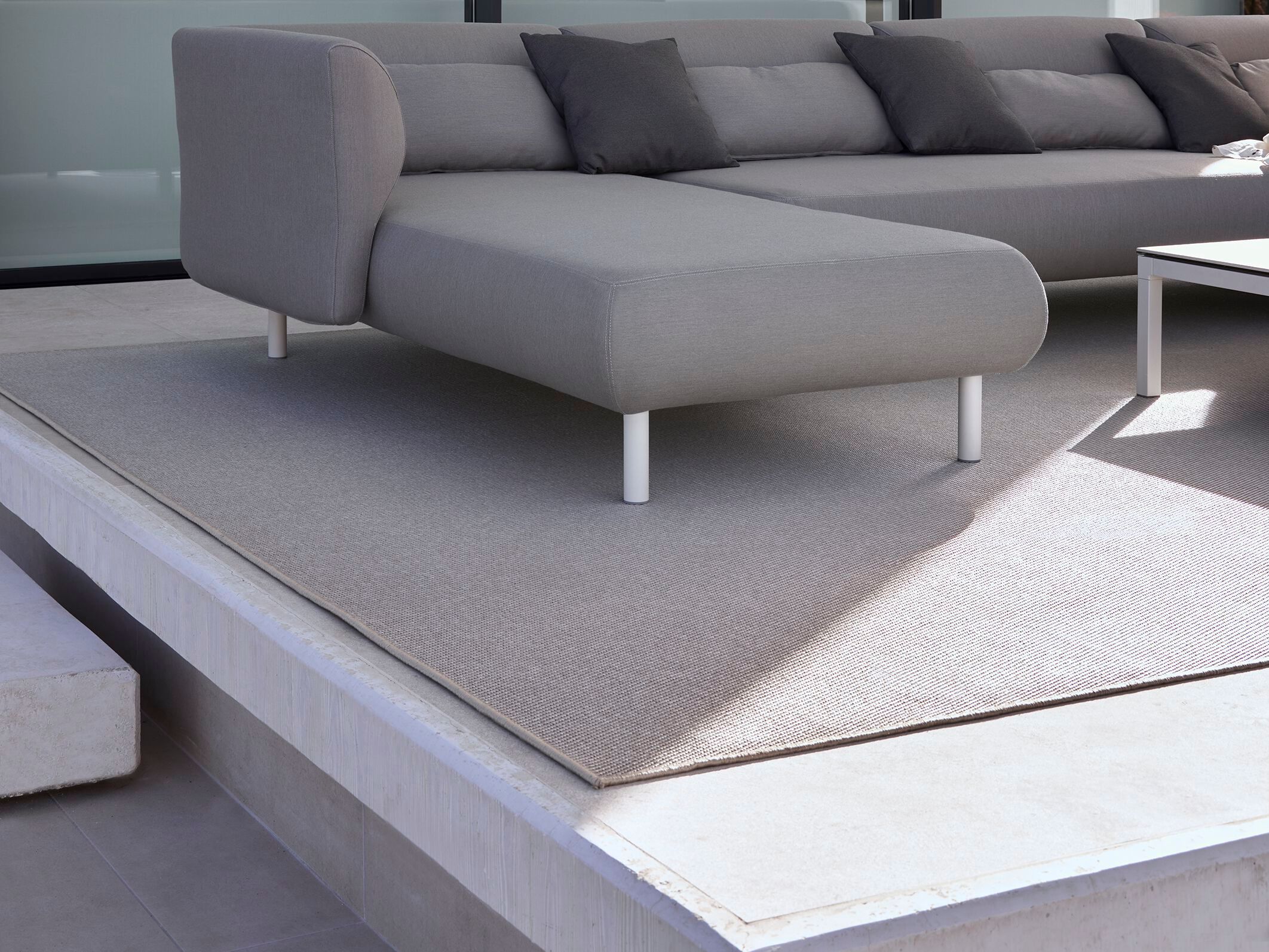 Напольный прямоугольный полипропиленовый ковер MUSOLA MILPA ARCH-00111932