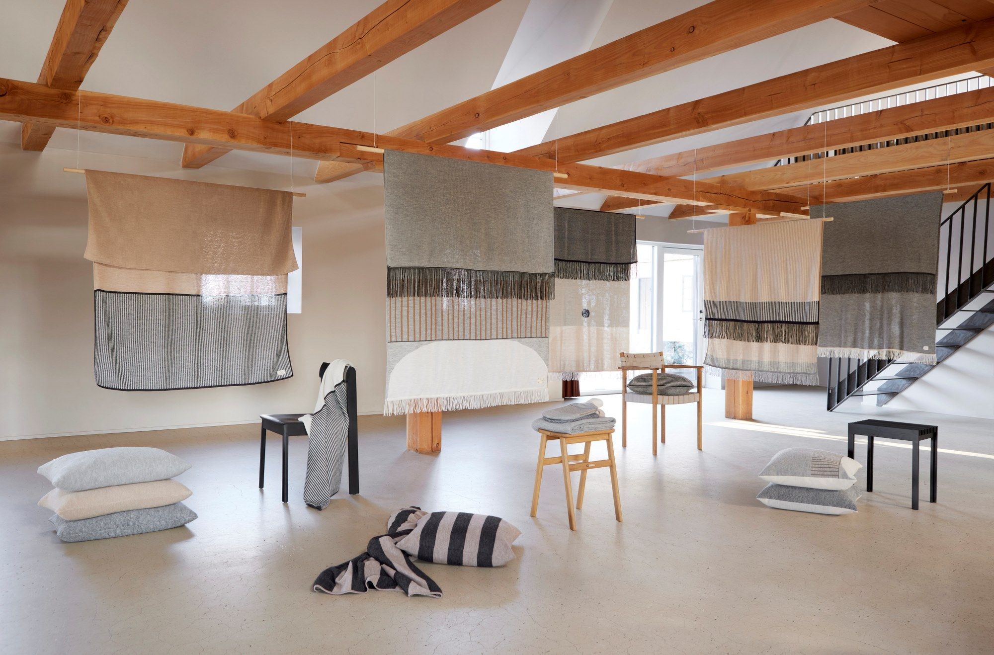 Полосатый плед из альпаки Form & Refine Aymara ARCH-00024747 - Вид №5