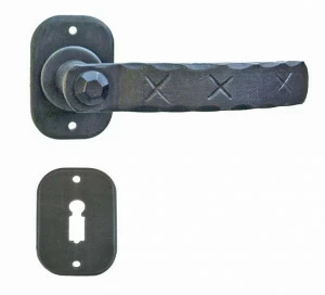 Galbusera Ручка из кованого железа на розетке с накладкой Seefeld 23