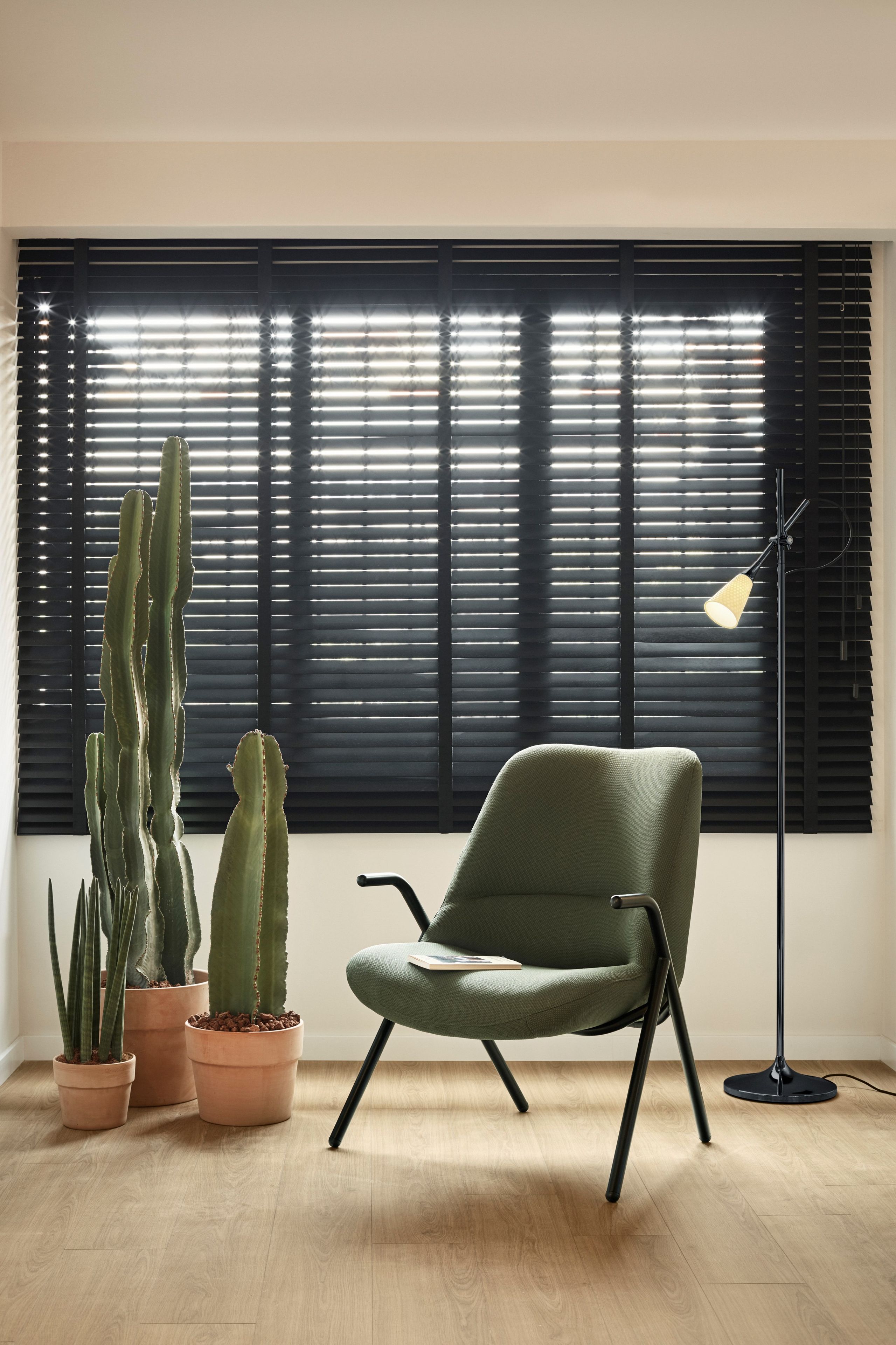 Полиэфирное кресло TEULAT Dins ARCH-00057392 - Вид №16