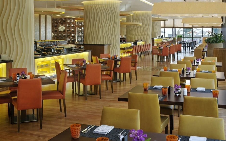 Мягкий штабелируемый стул Andreu World ANNA SI1368 ARCH-00123850 - Вид №3