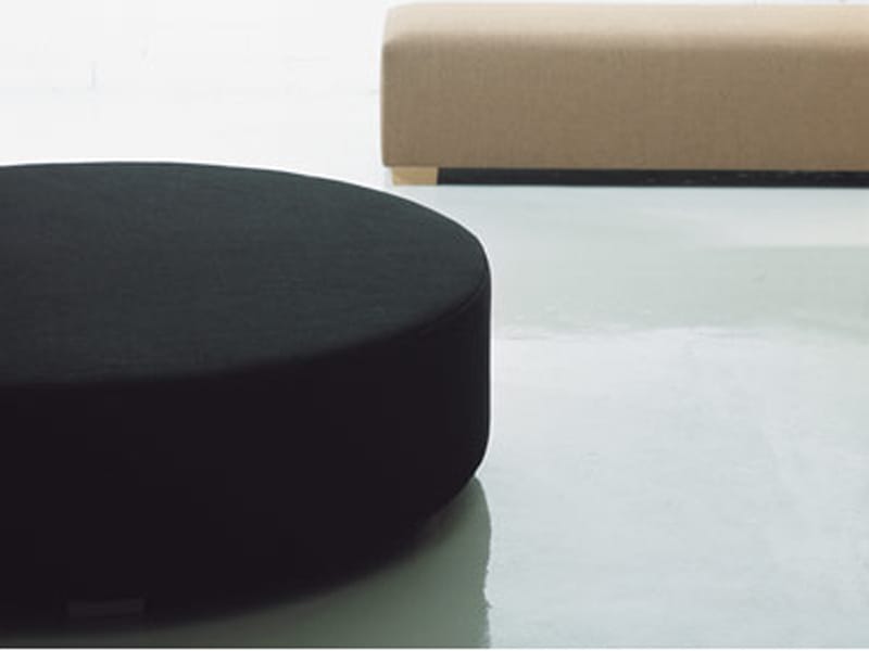 Изогнутая мягкая скамья Woodnotes ROUND BENCH ARCH-00089261 - Вид №1