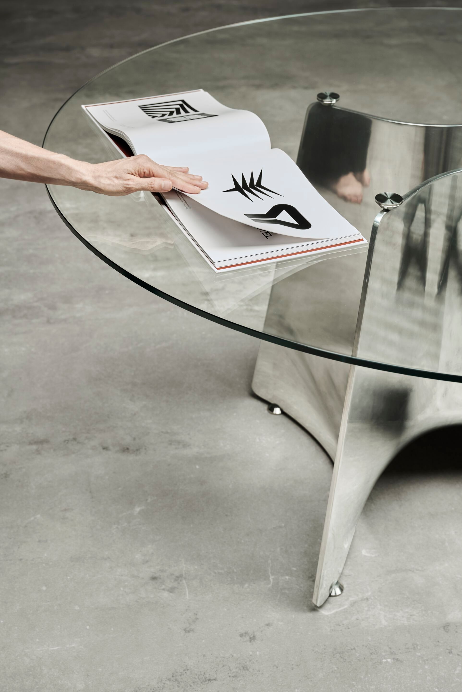 Овальный стол из алюминия и стекла BALERI ITALIA Bentz ARCH-00022953 - Вид №3