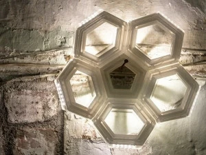 Kriladesign Настенный светодиодный светильник с отраженным светом из пмма Fullerene 2003