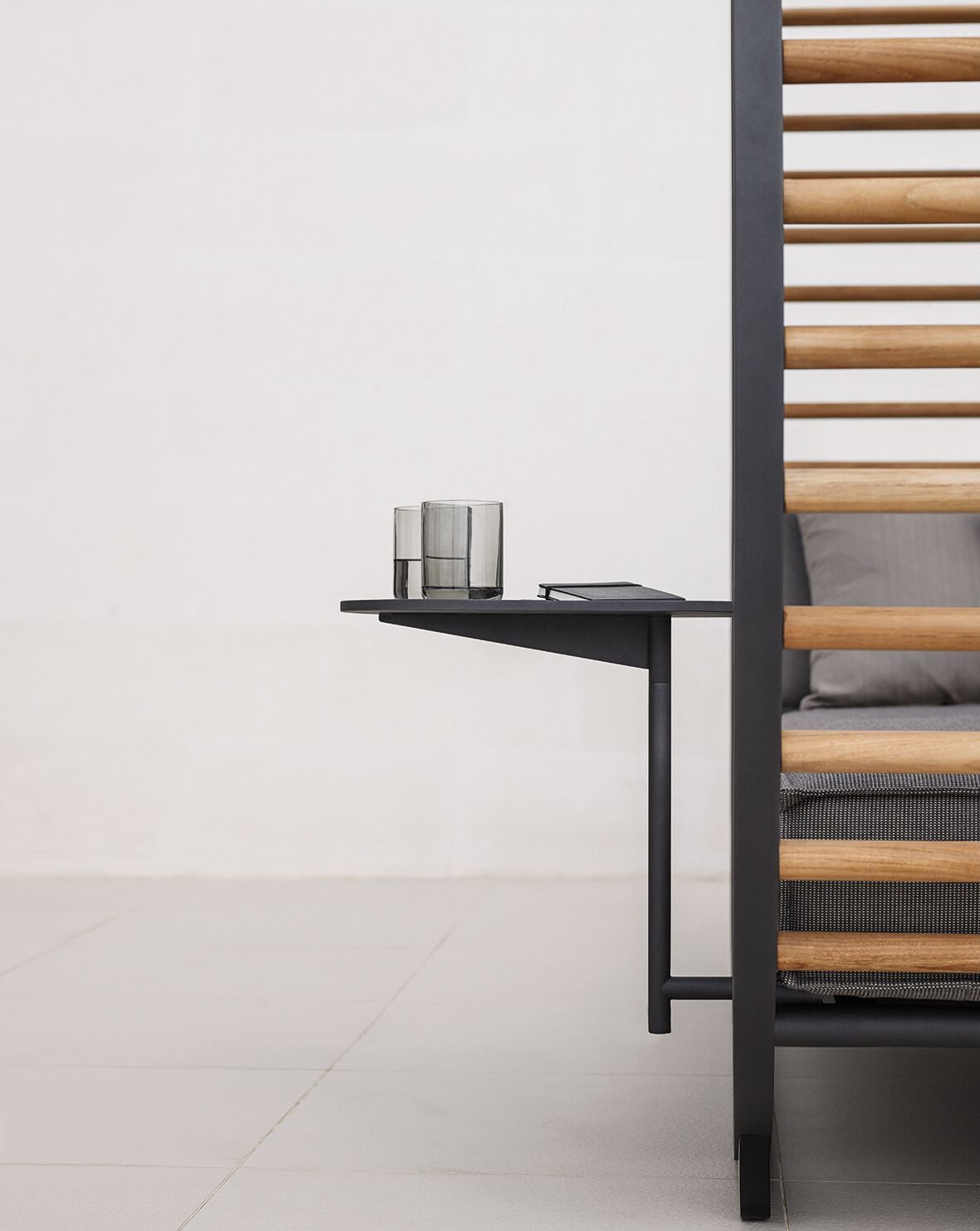 Ткань и алюминиевая Садовая кровать с навесом Gloster ARCH-00112758 - Вид №1