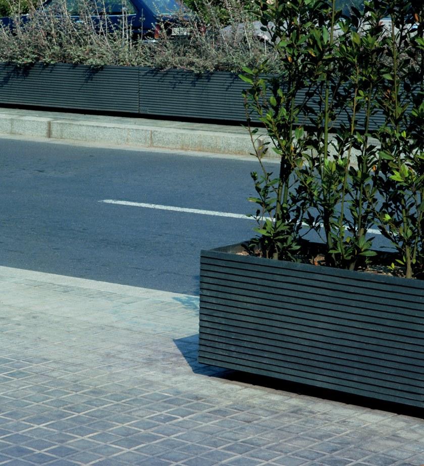 URBIDERMIS Прямоугольная кашпо для общественных мест из чугуна sun-id-1514682 - Вид №1