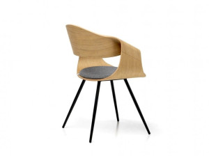 Стул с дубовым корпусом и 4 металлическими ножками