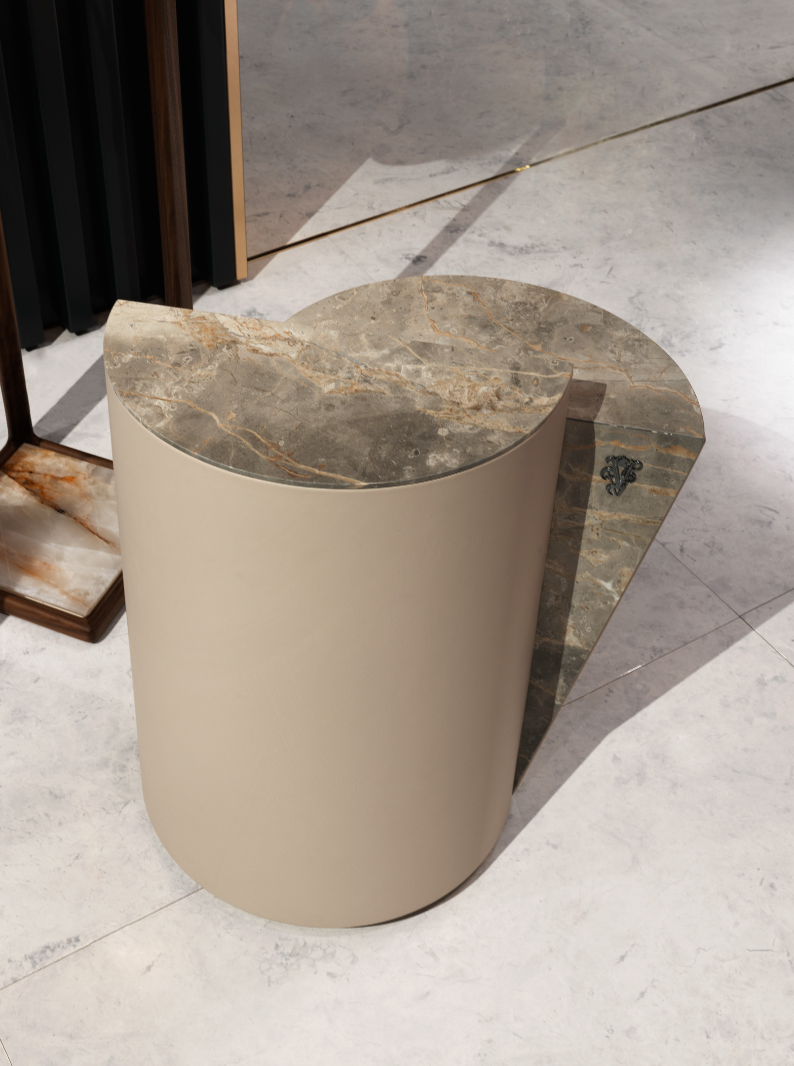 Cyborg Маленький стол Visionnaire  - Вид №2