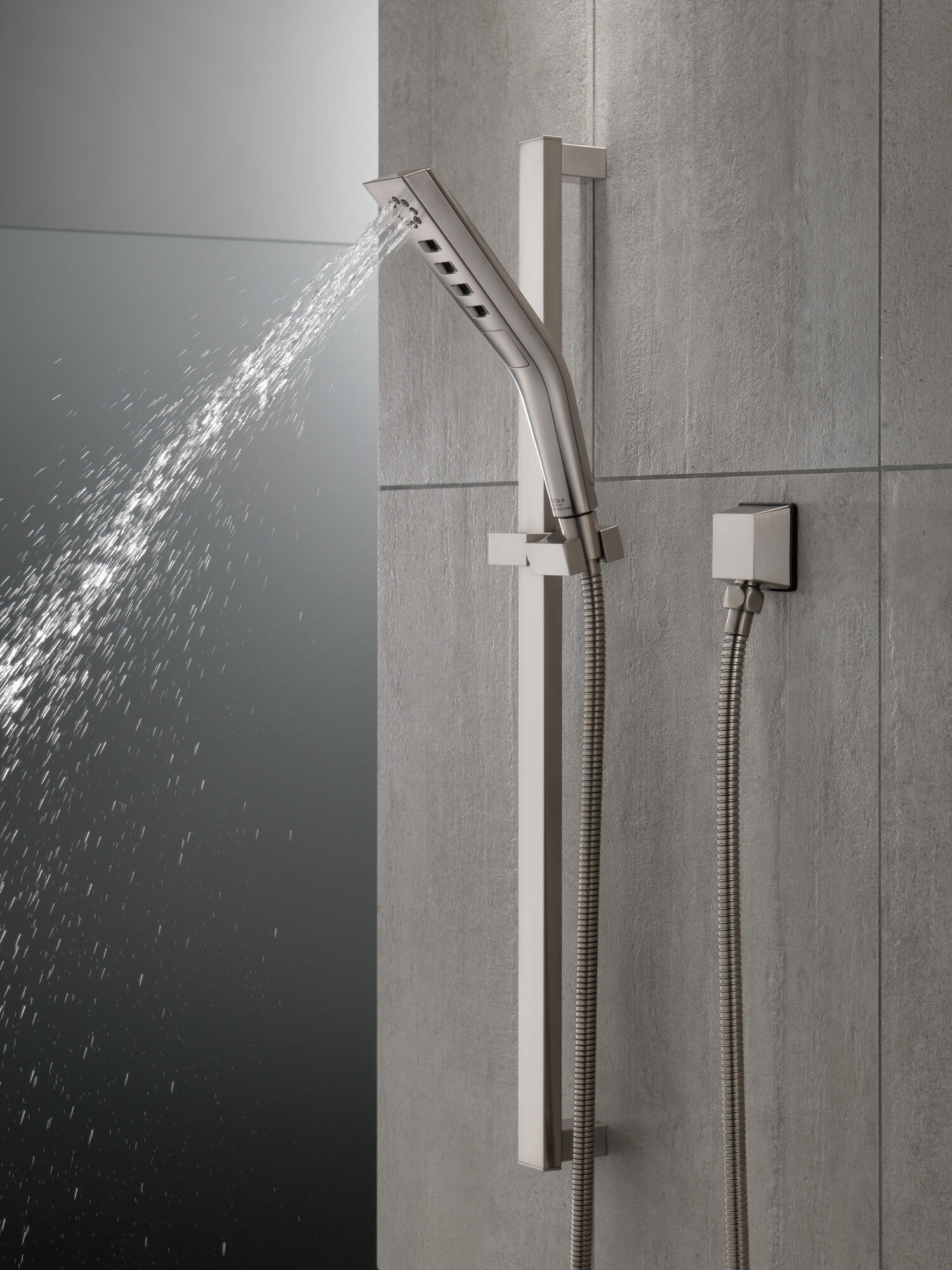 51799-SS H2Okinetic® Ручной душ со скользящей штангой с 3 настройками Delta Faucet Universal Showering Нержавеющая сталь  - Вид №6