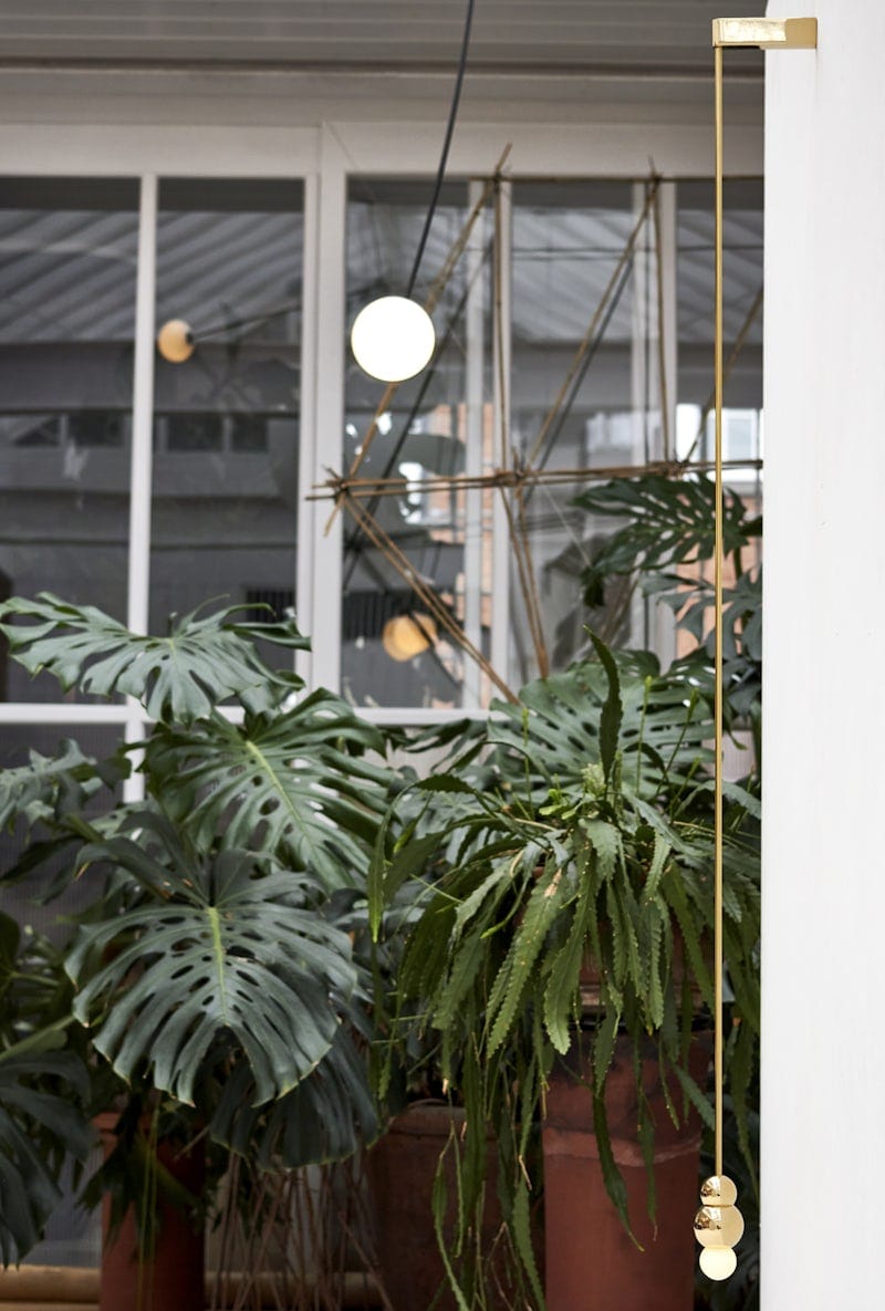 Латунный светодиодный настенный светильник Michael Anastassiades Шаровой светильник ARCH-00130749 - Вид №4