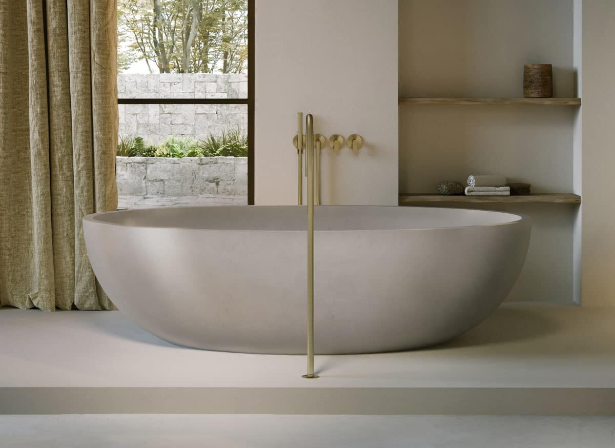 Облегченная бетонная овальная ванна в центре комнаты COCOON Maison ARCH-00025679 - Вид №2