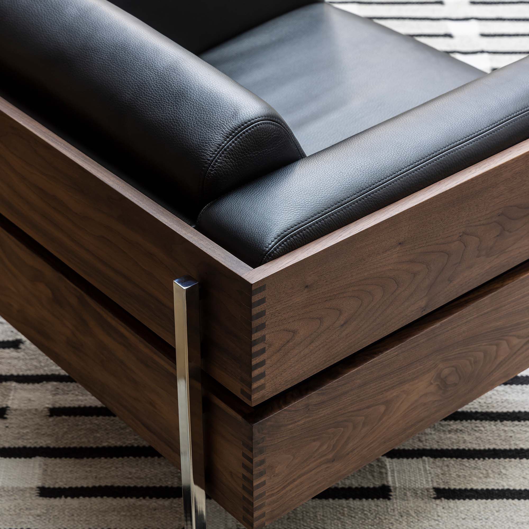 Кожаное кресло с подлокотниками Case форум ARCH-00070361 - Вид №4