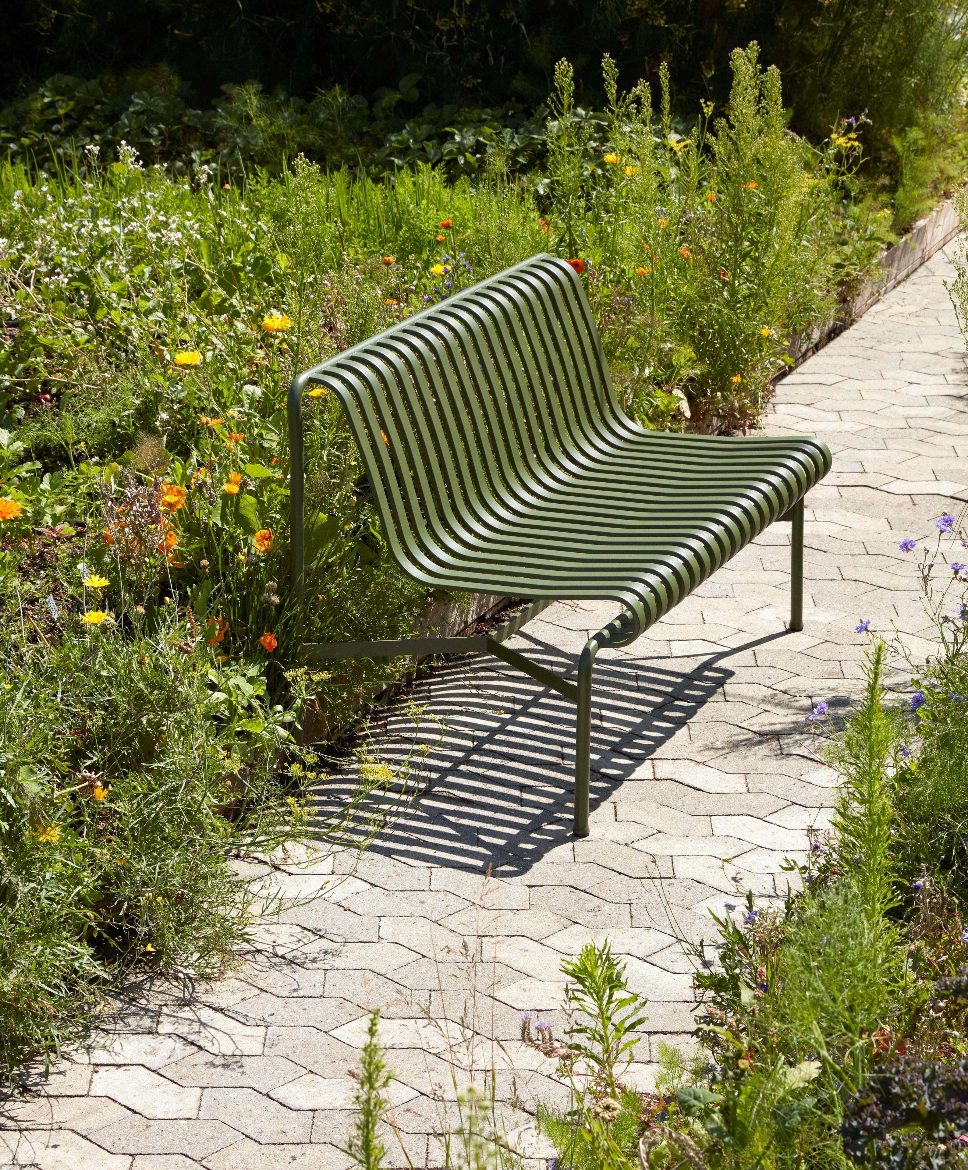 Стальная садовая скамейка со спинкой Hay Палисад ARCH-00073482 - Вид №5