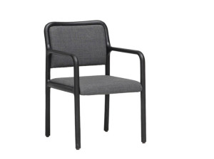 Тканевый стул с подлокотниками