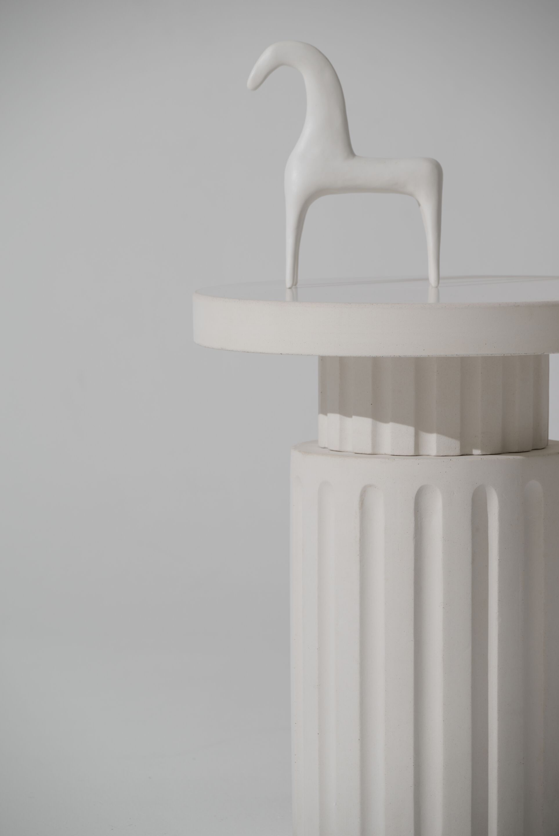 Круглый бетонный журнальный столик URBI et ORBI KION ARCH-00091375 - Вид №1