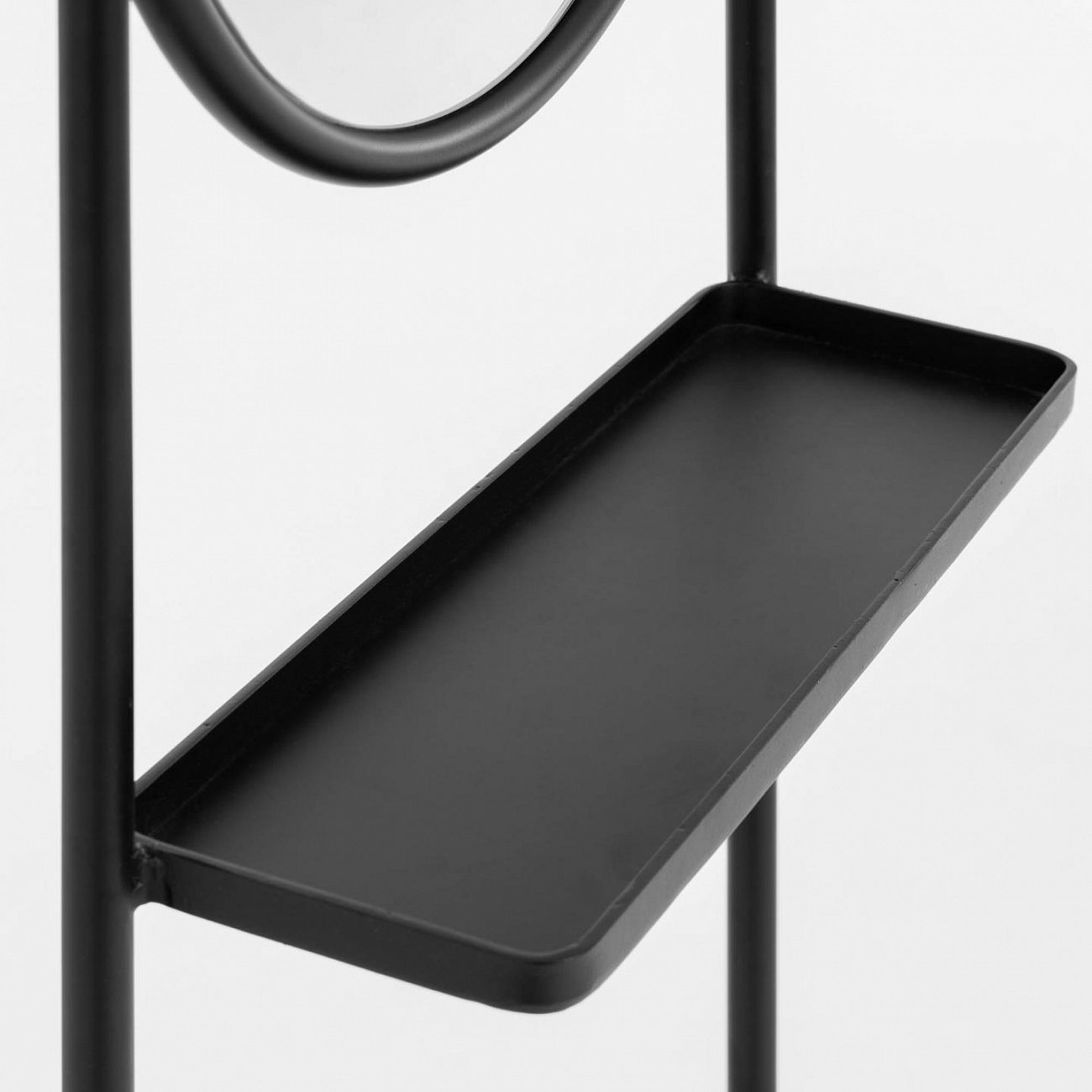 Зеркало напольное с полкой в черной металлической раме Zelma от La Forma LA FORMA ДИЗАЙНЕРСКИЕ 00-3865127 Черный  - Вид №2