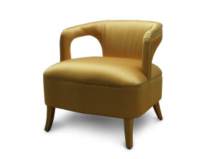 Атласное кресло с подлокотниками