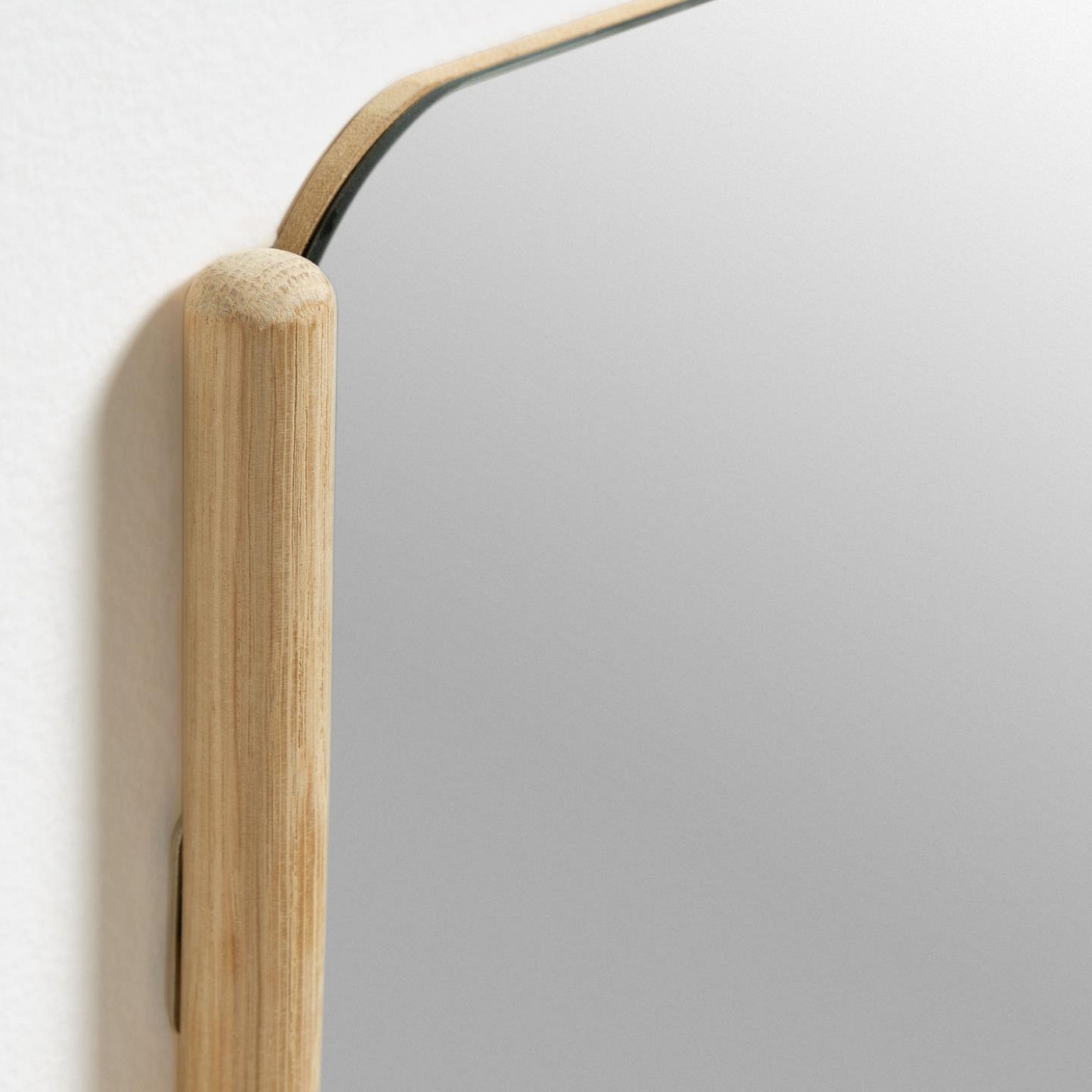 072507 Зеркало малое La Forma Natane 