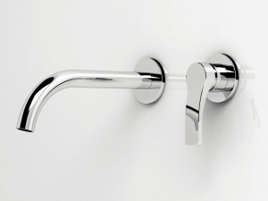 Настенный смеситель для раковины с 2 отверстиями