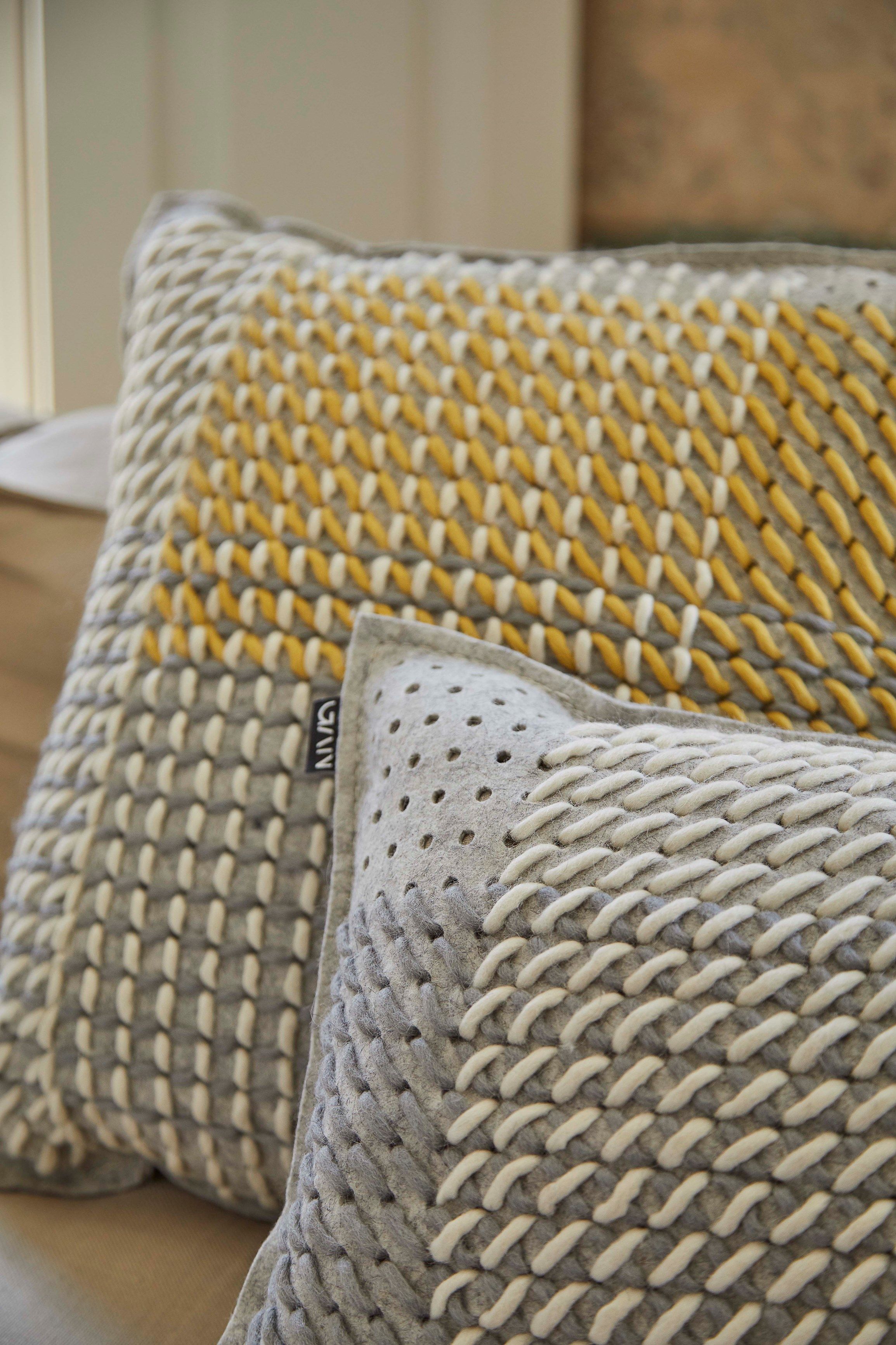 Квадратная подушка из ткани GAN Canevas Geo ARCH-00077341 - Вид №2