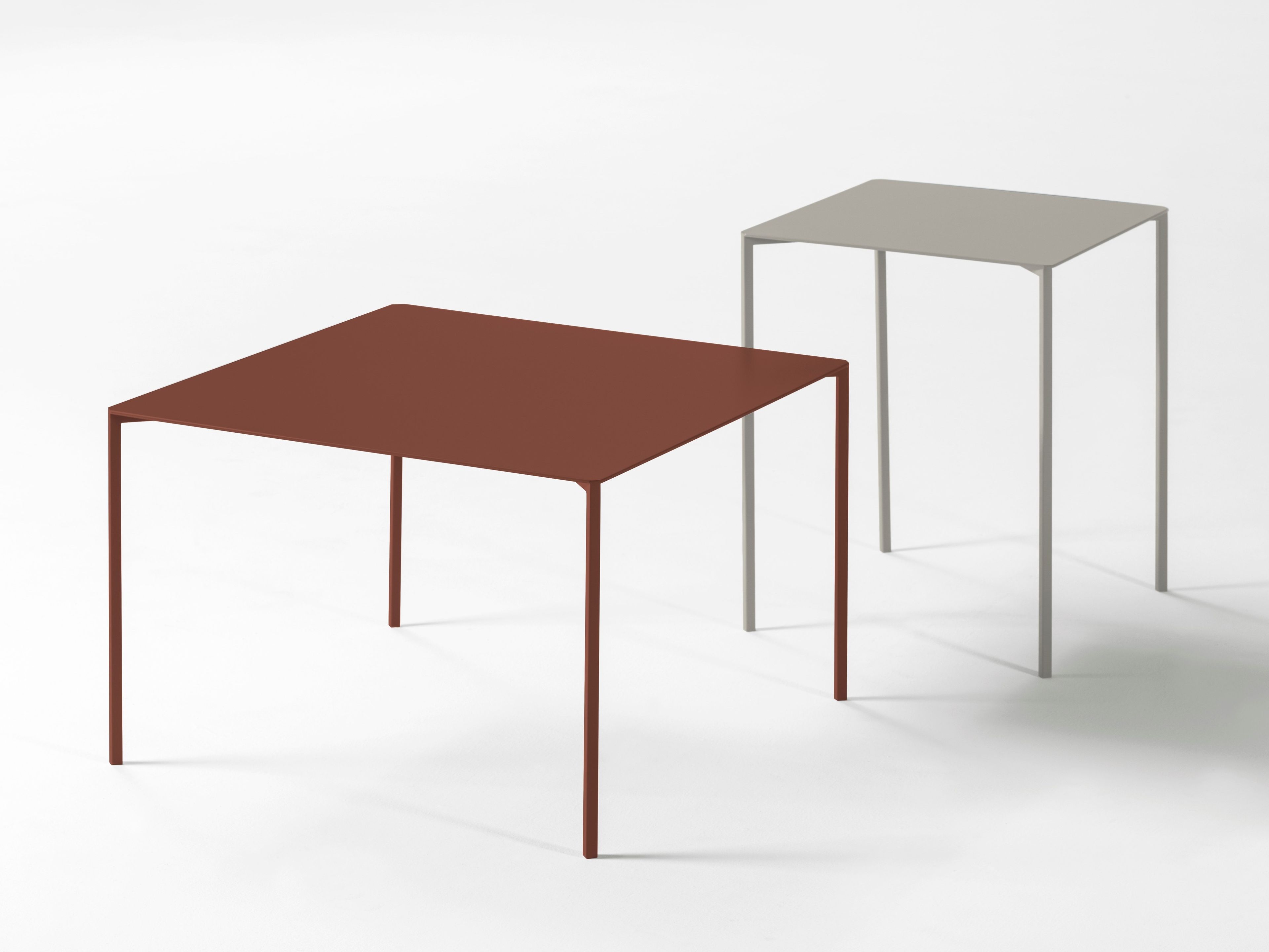 Квадратный металлический журнальный столик Kendo Mobiliario Trazo ARCH-00151775 - Вид №1