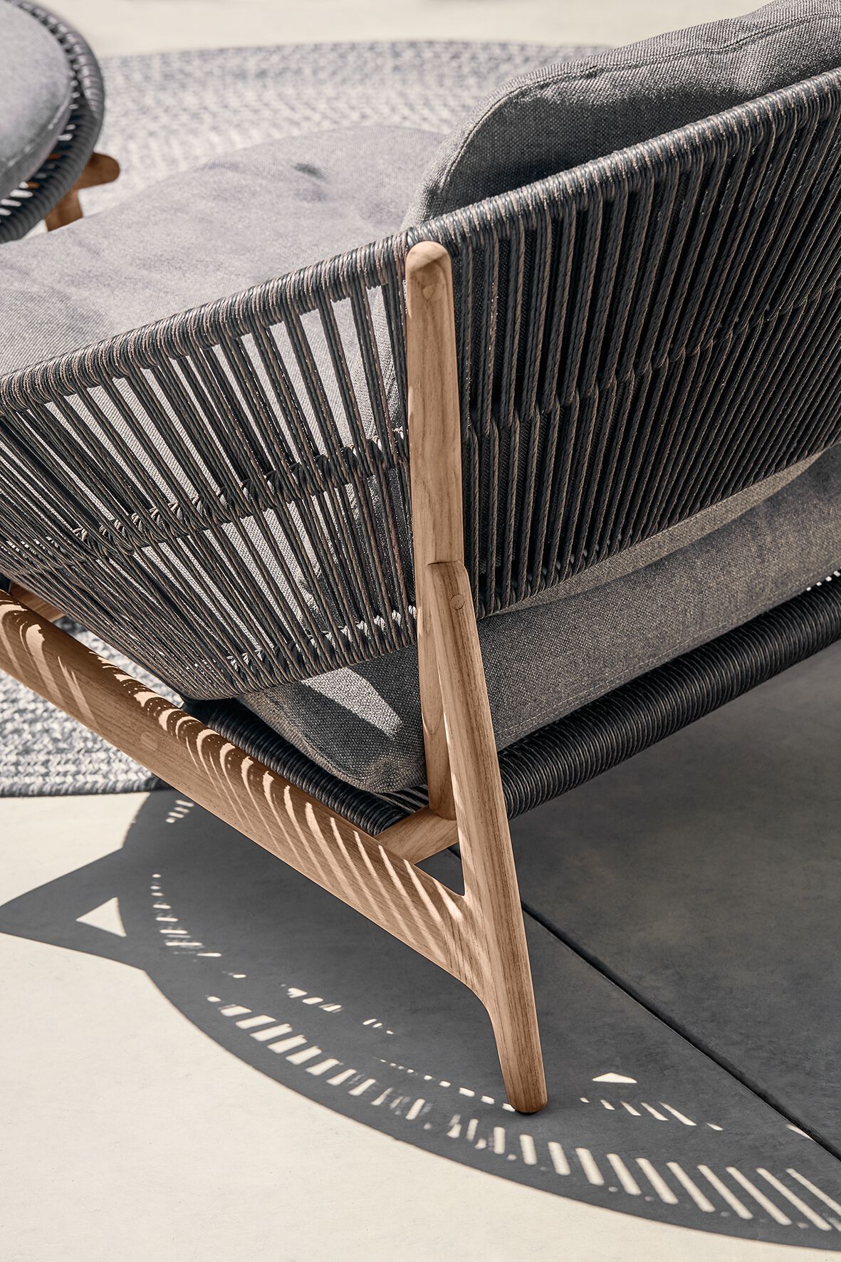 Тканевое садовое кресло Gloster ARCH-00133241 - Вид №7