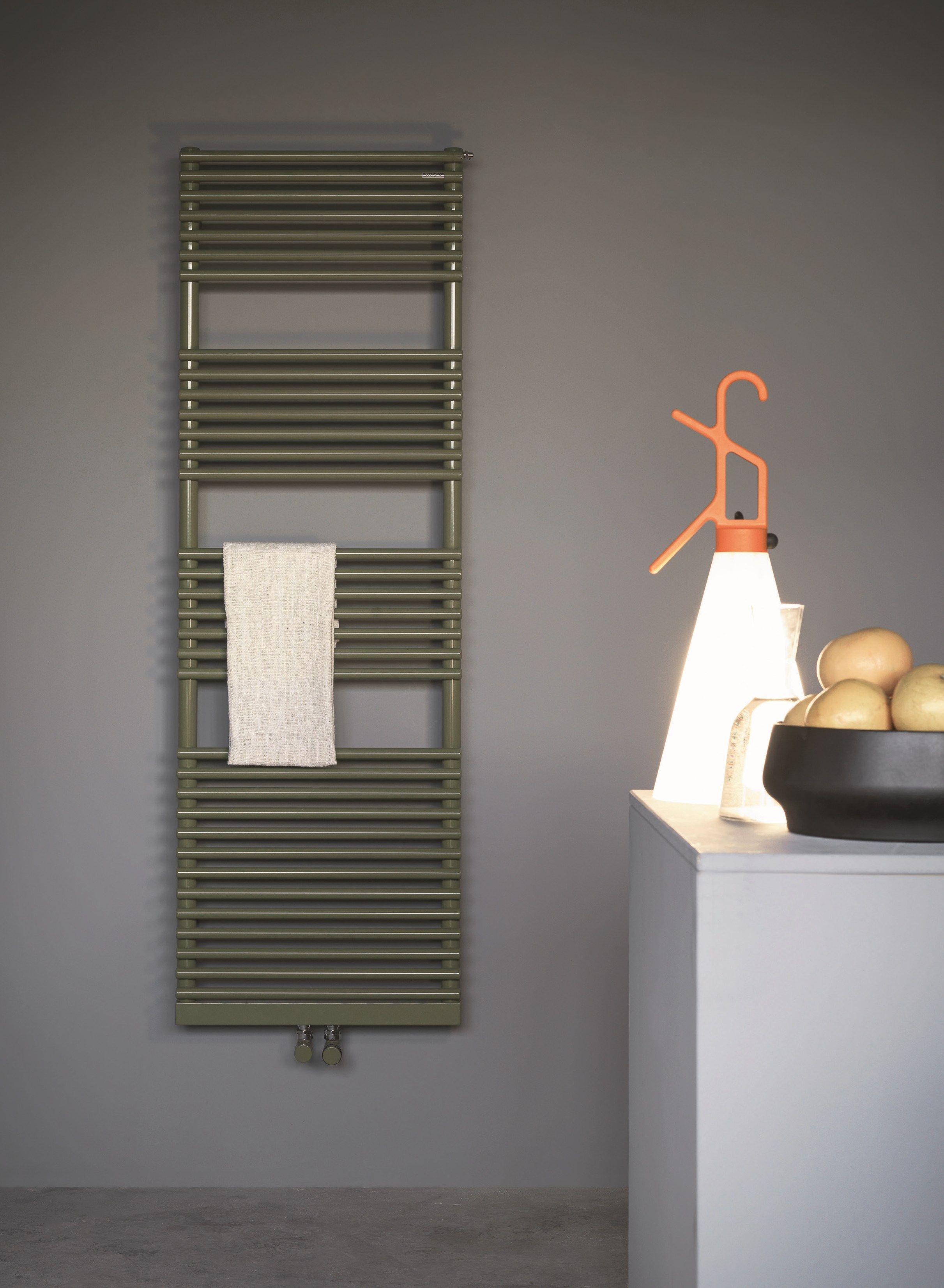 Настенный стальной вертикальный полотенцесушитель Tubes основы ARCH-00096115 - Вид №6