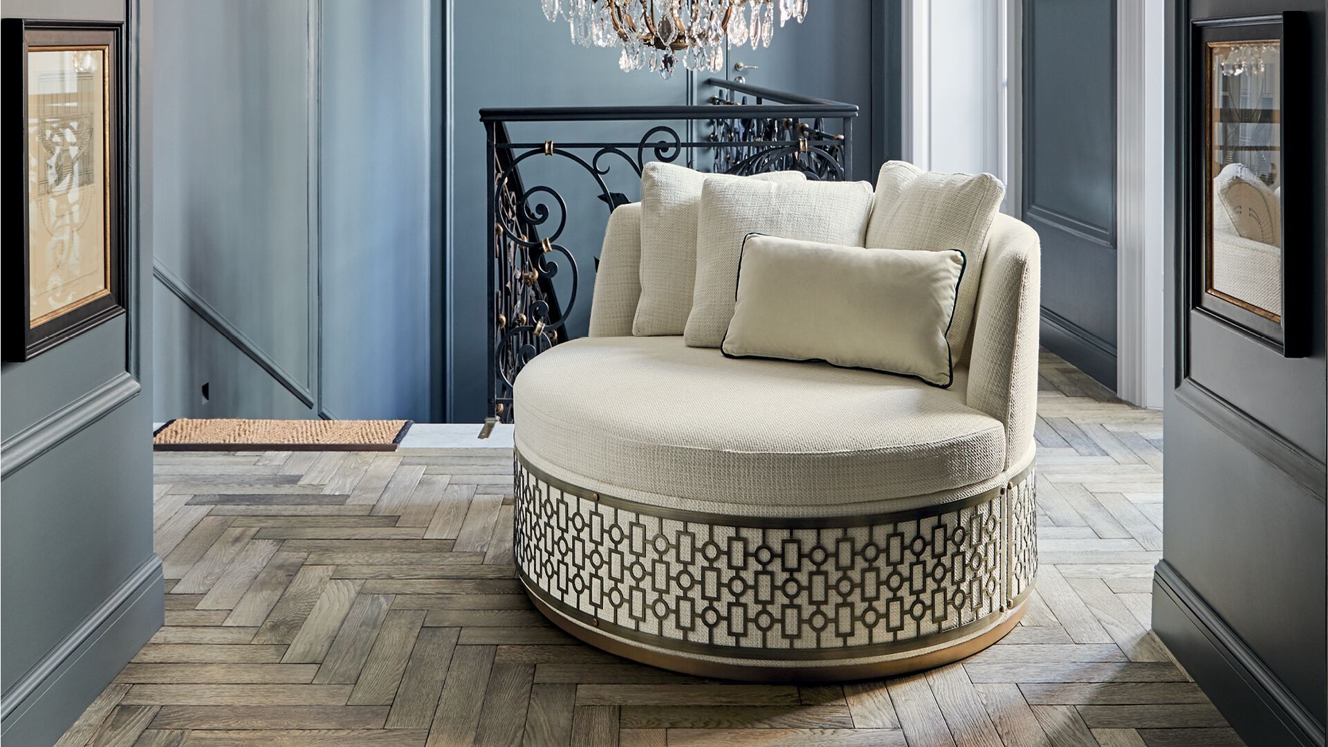 Круглый мягкий диван ANGELO CAPPELLINI New Classic Interiors ARCH-00109950 - Вид №1