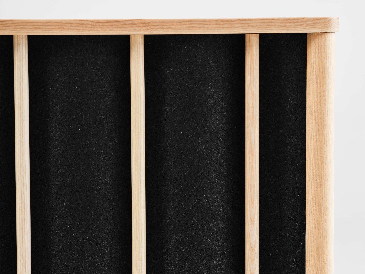 2-местный деревянный диван с высокой спинкой Karl Andersson Ondulé ARCH-00109518 - Вид №6