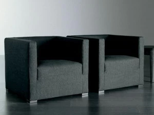 Meridiani Мягкое кресло со съемным чехлом из ткани Belmon