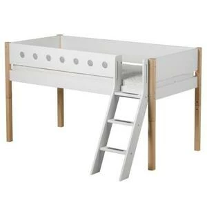 Кровать Flexa White с наклонной лестницей, 200 см, белая лакированная