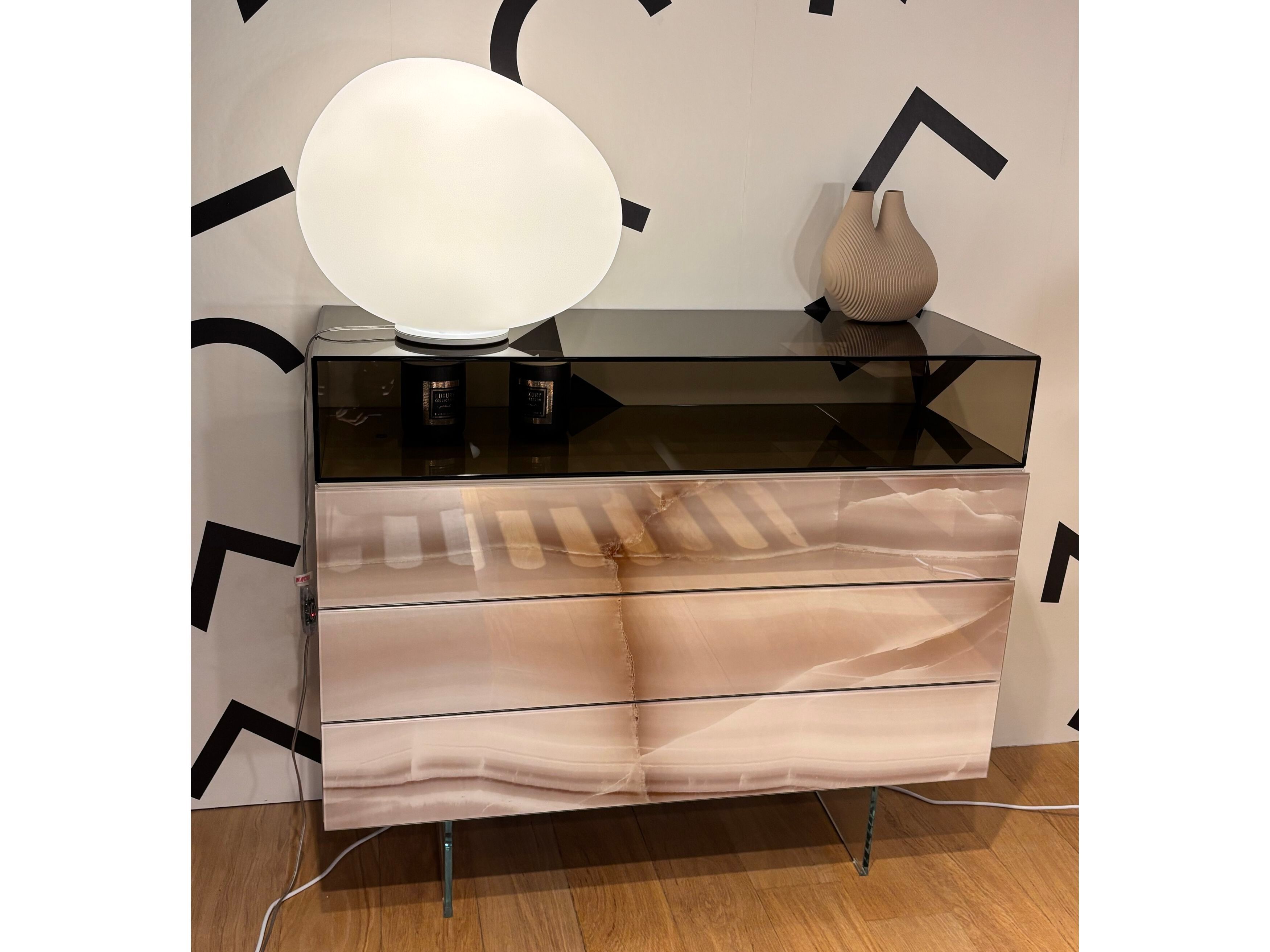 Стеклянный комод In Stock озеро ARCH-00113269 - Вид №1