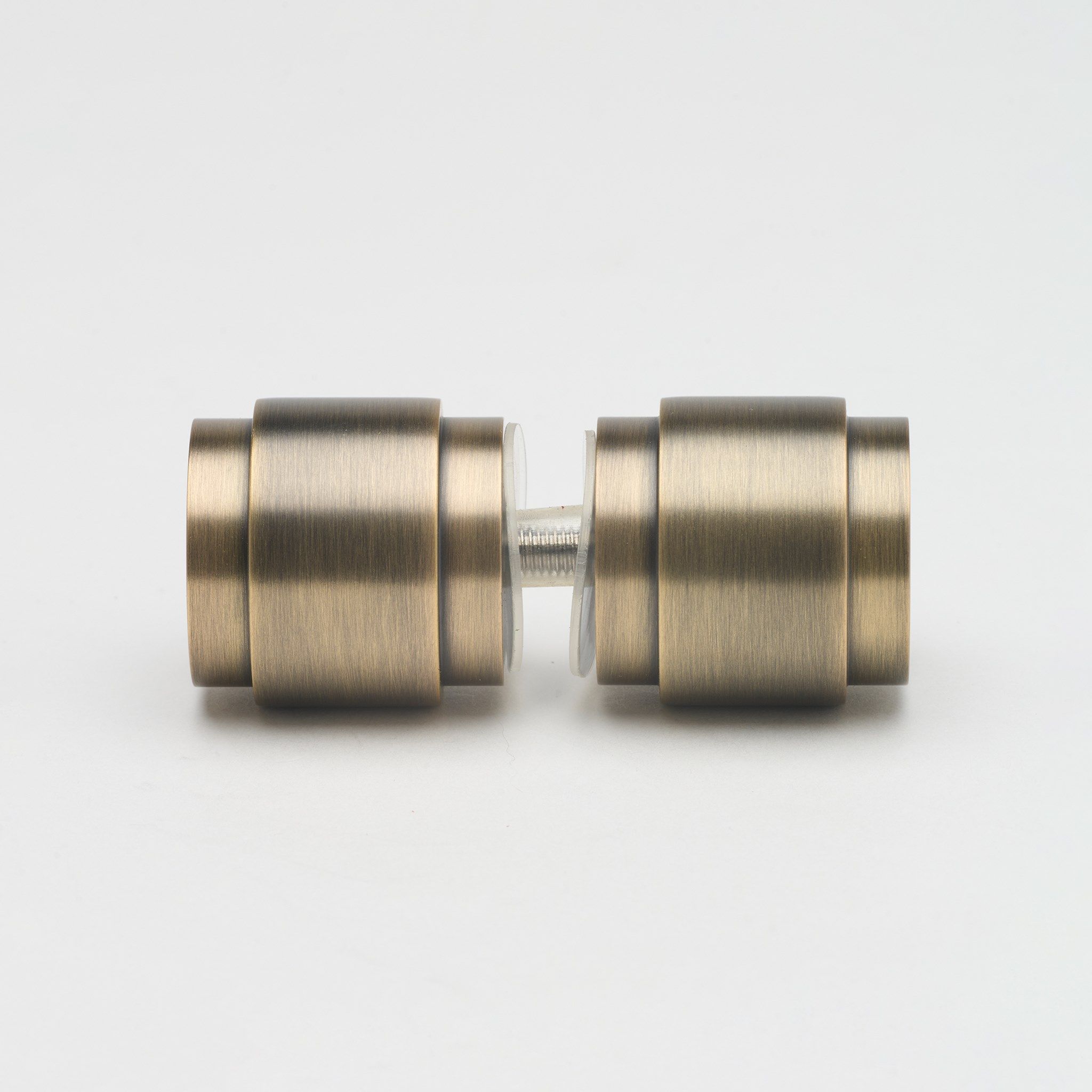 Латунная ручка для душевой кабины Lo & Co Interiors Lola ARCH-00026246 - Вид №1