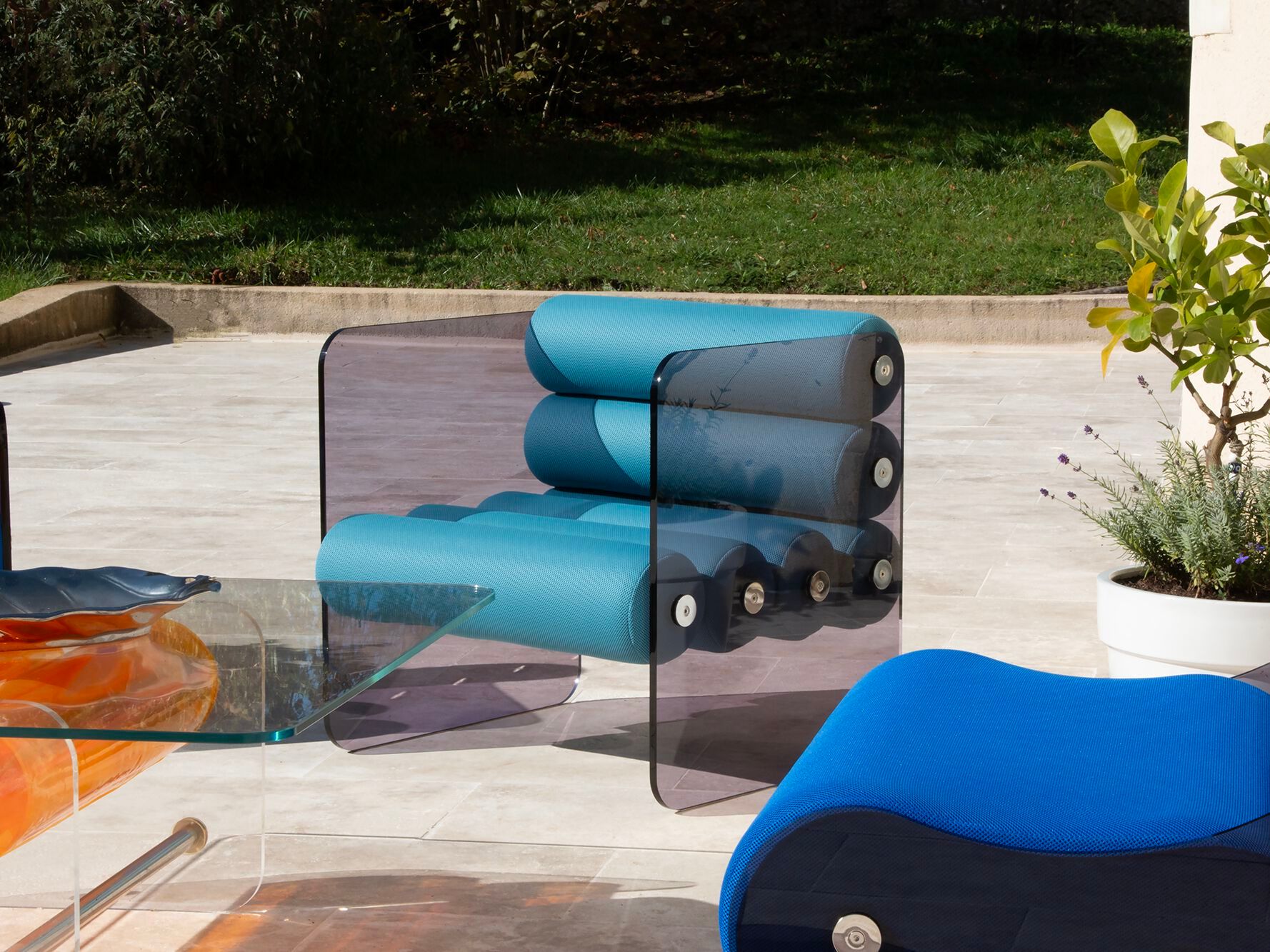 Кресло с подлокотниками KUUMO MW01 ARCH-00021418