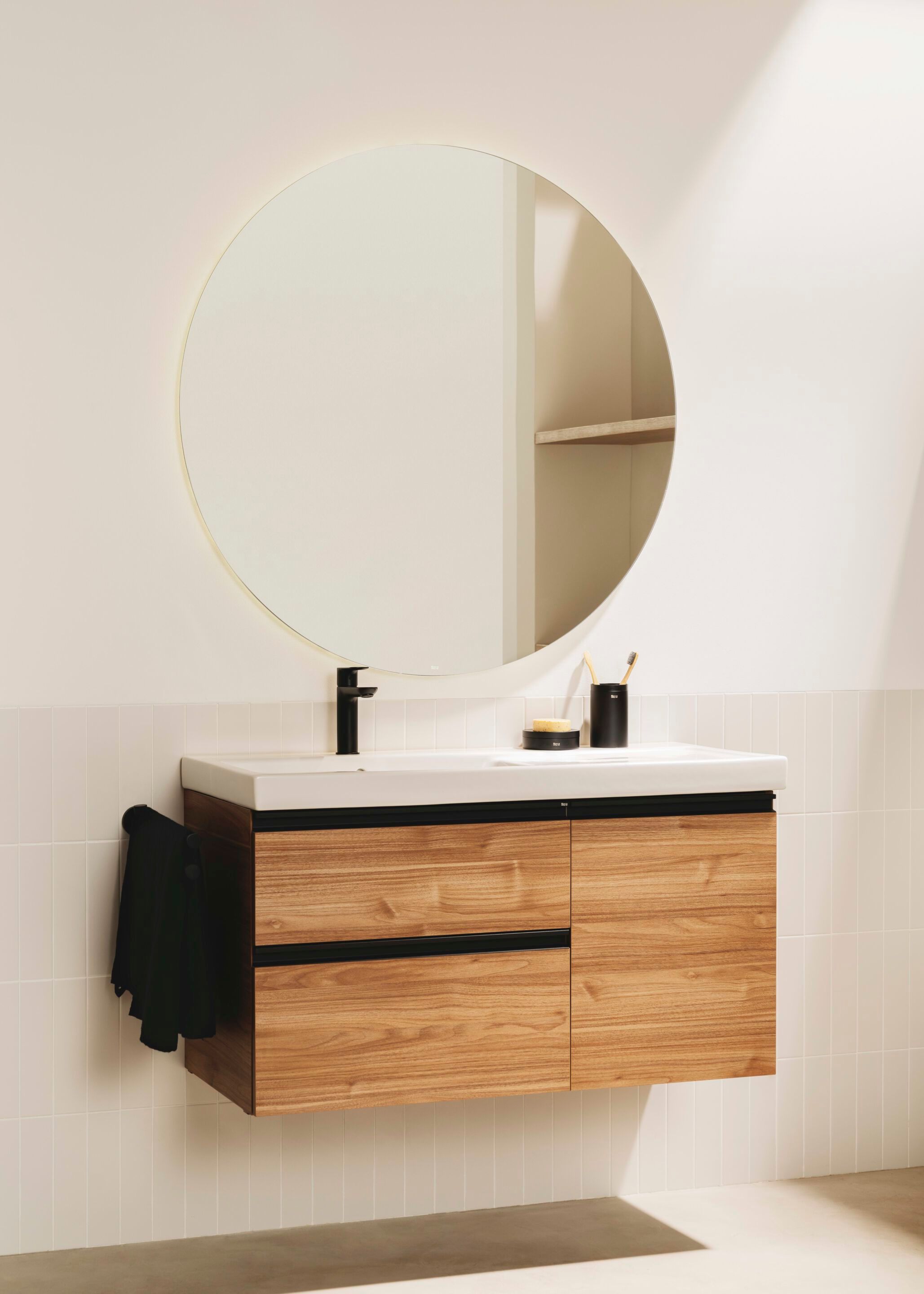 Фарфоровый подвесной прямоугольный умывальник Roca The Gap ARCH-00082132 - Вид №7