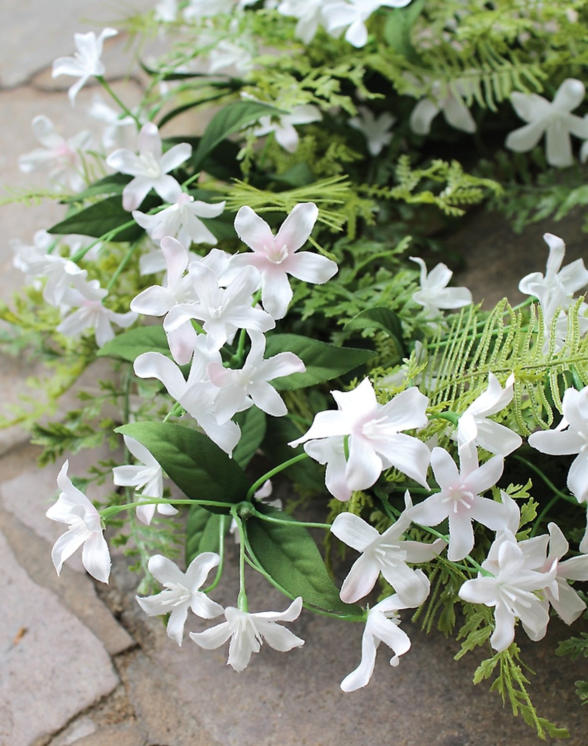 3105 705 a3 Искусственный венок 'жасмин / папоротник', Ø 45 см, бело-розовый H-andreas 