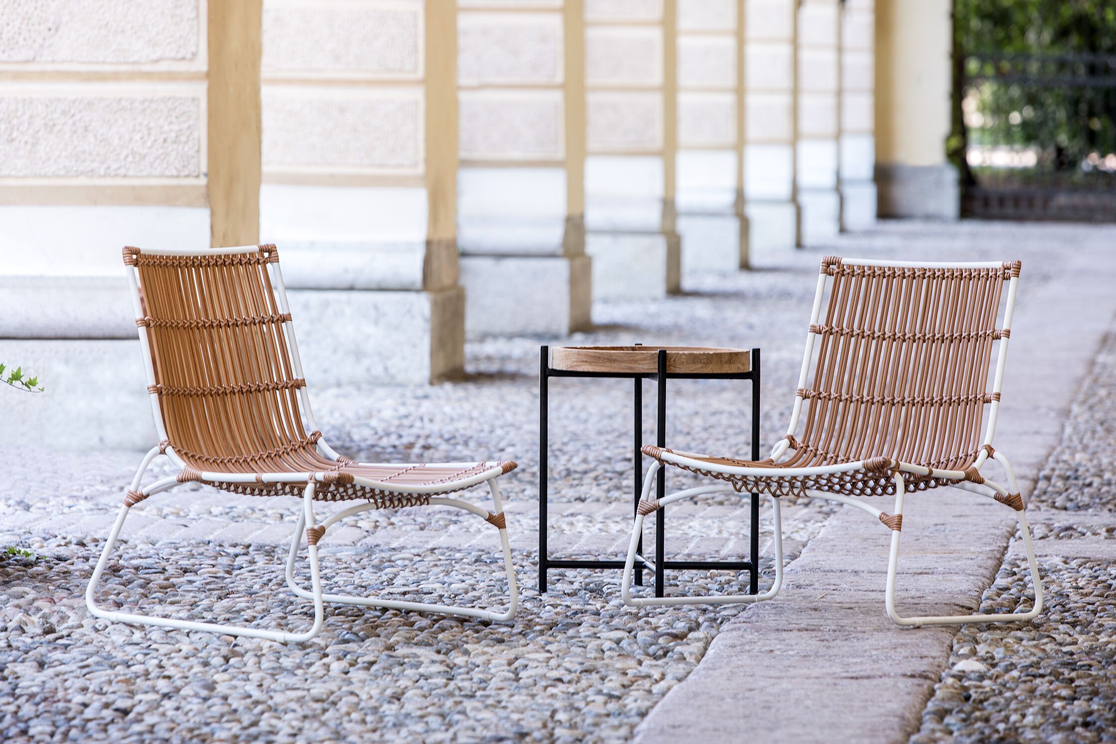 Высокий садовый стол из тикового дерева cbdesign Island ARCH-00089851 - Вид №1