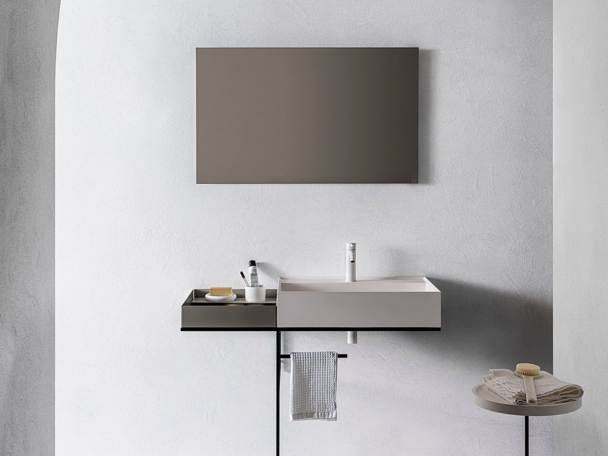 Одинарный прямоугольный умывальник из композитного материала с держателем для полотенец Pirovano Element ARCH-00067685