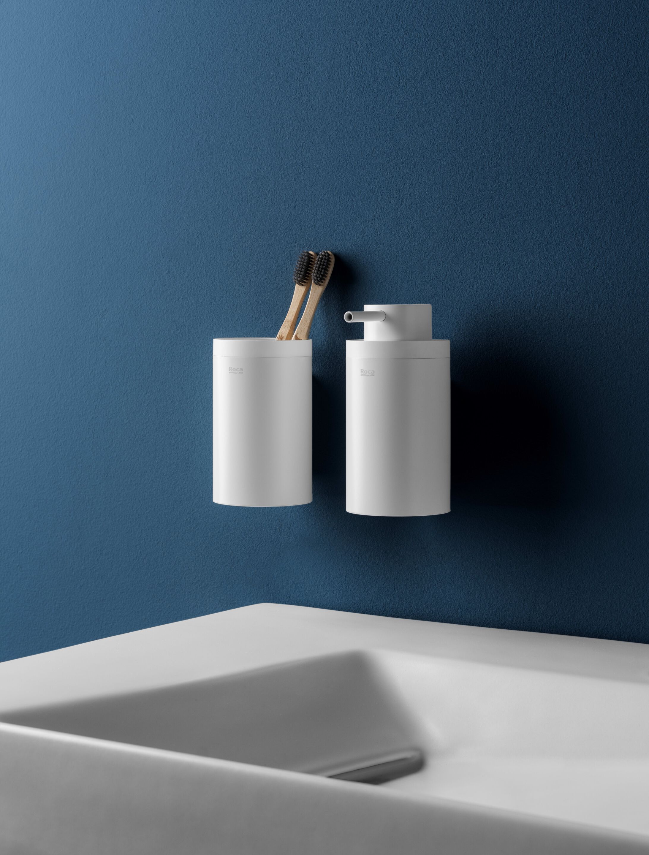 Металлический настенный дозатор мыла Roca Hotels ARCH-00002510 - Вид №2