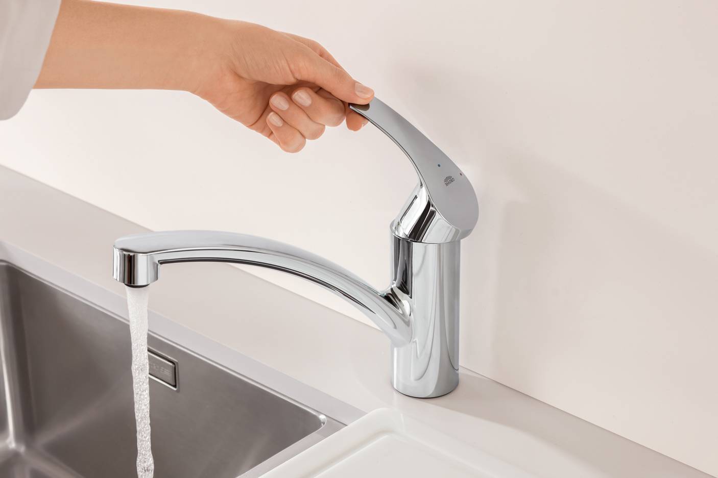 Смеситель для кухни GROHE Eurosmart new с низким изливом, хром (33281002) - Вид №5