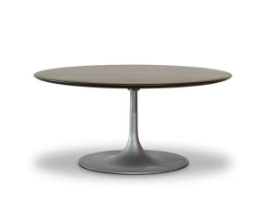 Круглый стол из массива дерева